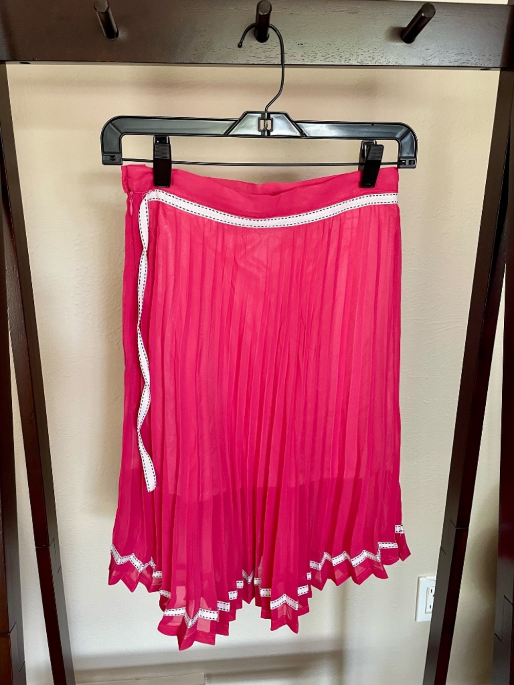 Korean Designer Hot Pink Pleated Chiffon Mini Skirt | White Ribbon Trim S - Picture 6 of 6